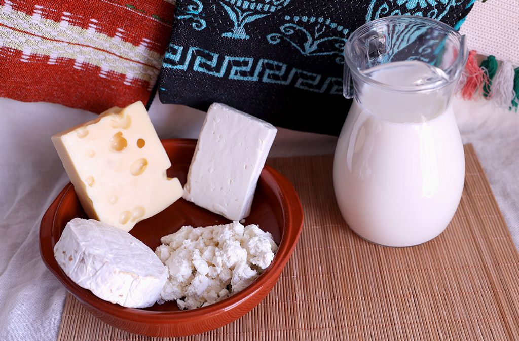 πρωτοσέλιδο - 5 μύθοι και 3 αλήθειες για το γάλα και τα γαλακτοκομικά