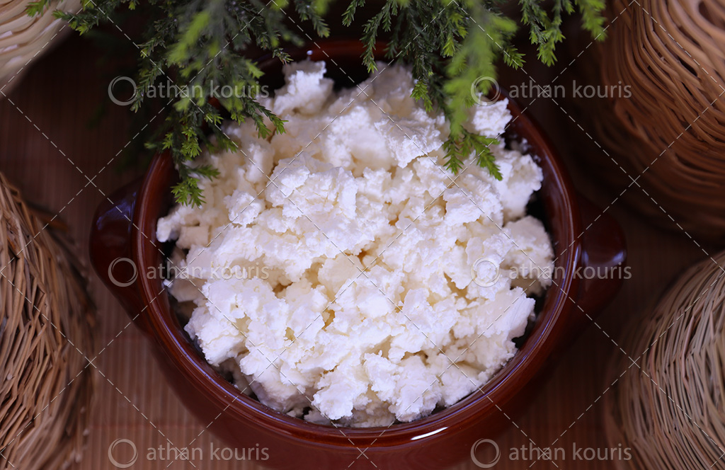 πρωτοσέλιδο - τυρί Κοπανιστή με... λίγα λόγια