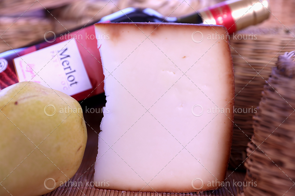 πρωτοσέλιδο - τυρί Γραβιέρα Αγράφων με... λίγα λόγια