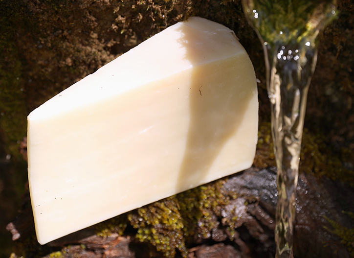 ΠΡΩΤΟΣΕΛΙΔΟ - τυρί Κασέρι με ... λίγα λόγια