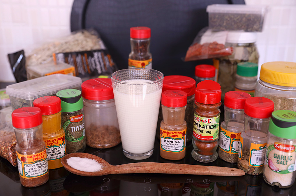 πρωτοσέλιδο - Να η καλύτερη συνταγή όταν φτιάχνω αϊράνι ή αριάνι με βότανα και μπαχαρικά