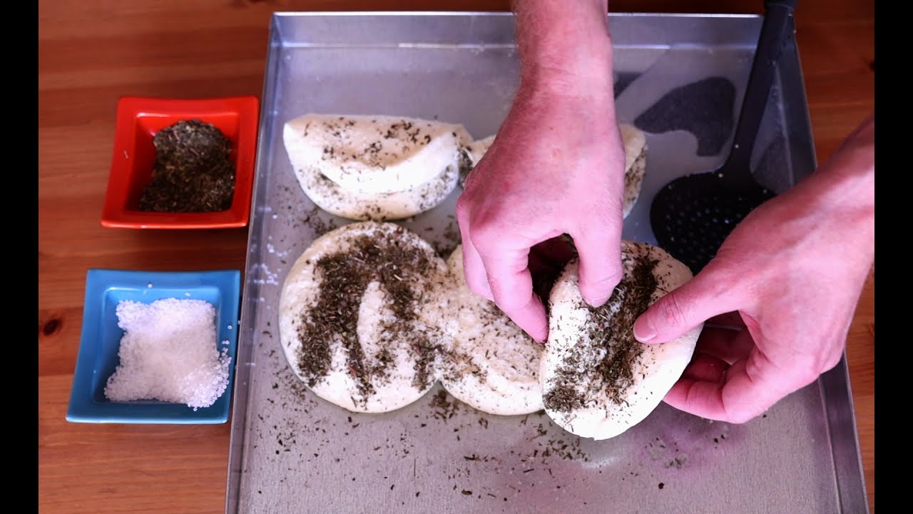 πρωτοσέλιδο - Φτιάχνω σπιτικό Χαλούμι - Να πώς φτιάχνεται το κυπριακό τυρί Χαλούμι