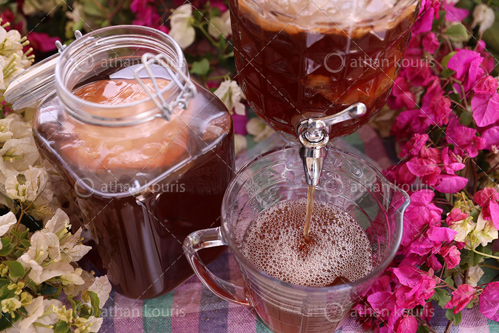πρωτοσέλιδο - Φτιάχνω τσάι Κομπούτσα – Κομπούχα με 3 διαφορετικούς τρόπους
